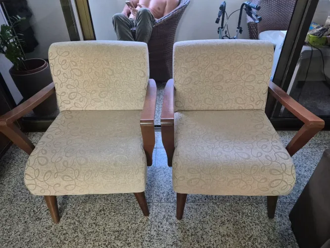 KIT 2 POLTRONAS