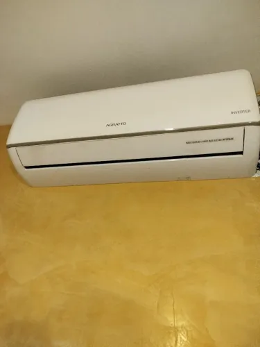Ar condicionado marca agratto 12000 mil BTus