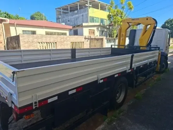 LOCAÇÃO - Caminhão munck VW 15.190 CRM 4x2 4P com guindauto PHD 3H 2M