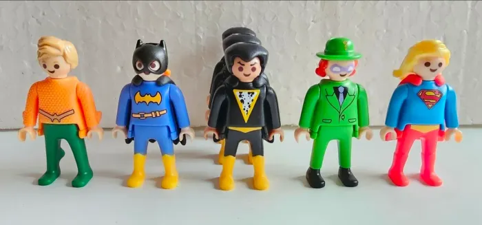Boneco Brinquedo coleção DC Playmobil Kinder Ovo 