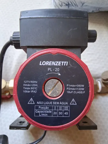 Pressurizador Lorenzetti em excelente estado . Uma das melhores marcas