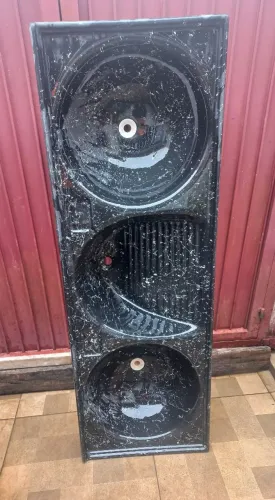 DESAPEGANDO TANQUE DE FIBRA PRETO TRES BACIAS BEM CONSERVADO