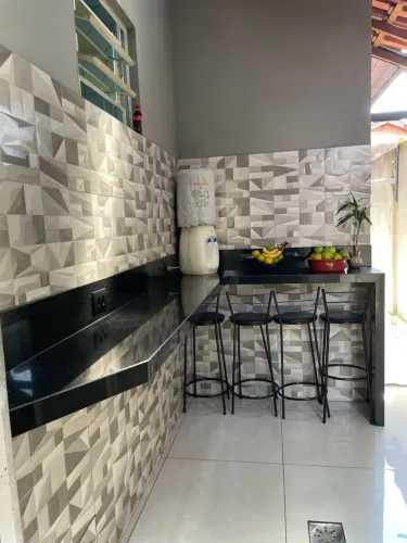 Casa com suíte, armários planejados e churrasqueira 2 vagas Água Branca, Piracicaba