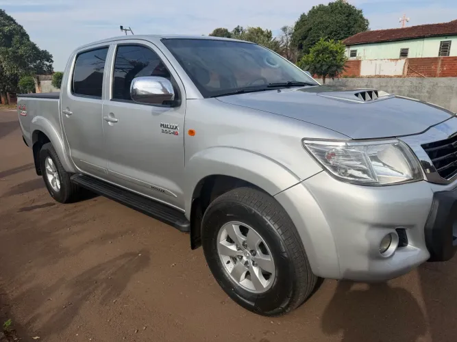 Toyota Hilux CD SR D4-d 4X4 3.0 TDI Dies Aut. 2012