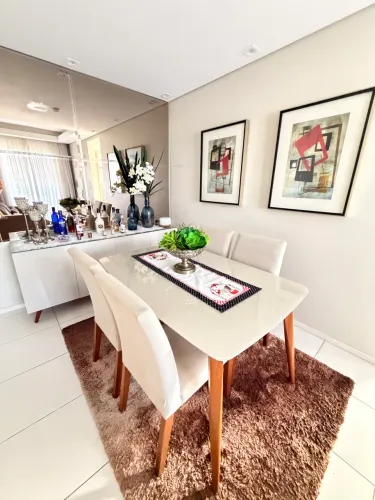 Mesa de jantar completa com buffet 