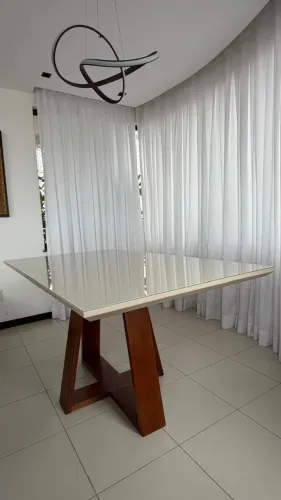 Mesa de Jantar 1,60 x 0,90 m - Base madeira Tampo Vidro Off White - 6 lugar