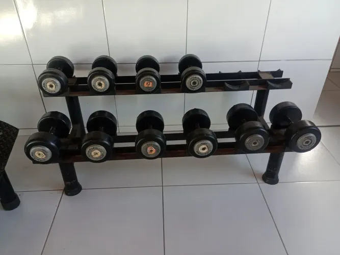 Vendo academia tudo junto ou separados.
