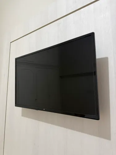 TV SMART MULTILASER 32 polegadas - muito nova!!!