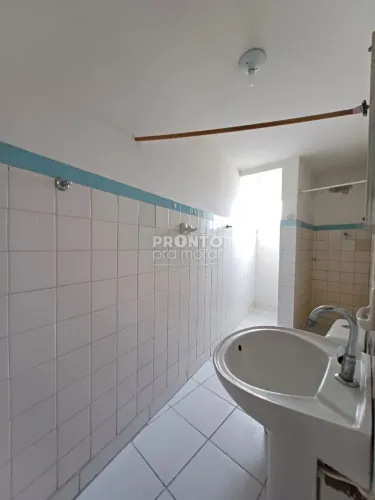 Apartamento com 2 quartos em Espinheiro