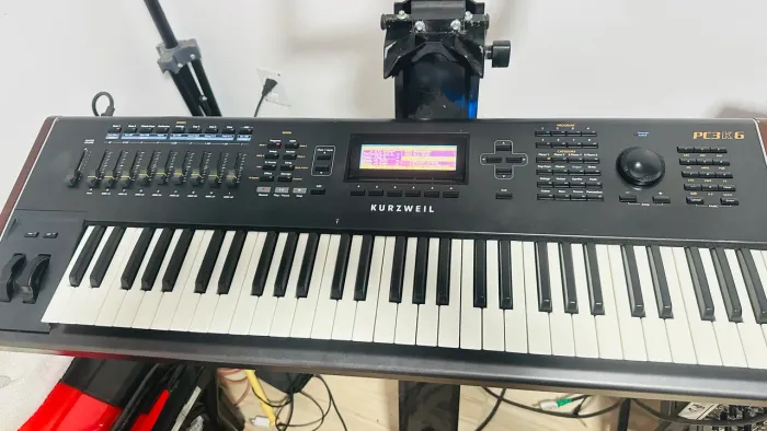 Teclado kurzweil pc3k6 barbada