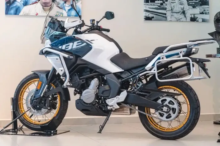 IBEX 700 CF Moto