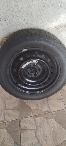 Roda com pneu nova pneu Pirelli 2055516