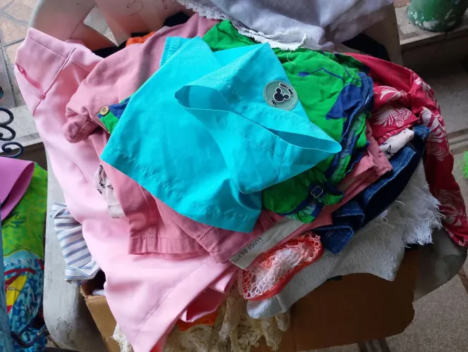 Roupas sortidas