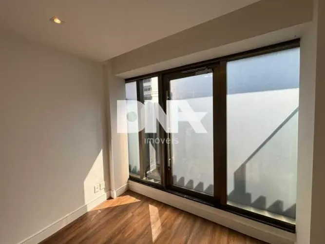 Sala : / Comercial / Jardim Botânico
