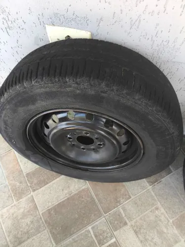 VENDO ESTEPE FIAT ARO 13