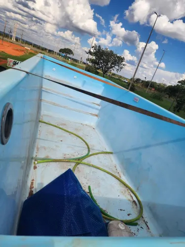Vendo piscina de 6 metros usada em bom estado