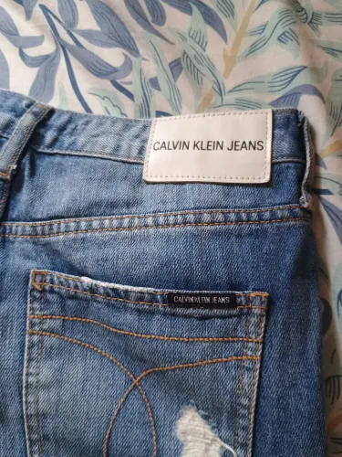 Calça jeans feminina Calvin Klein 