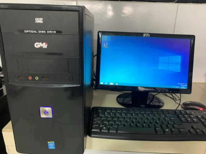 Computador completo semi novo