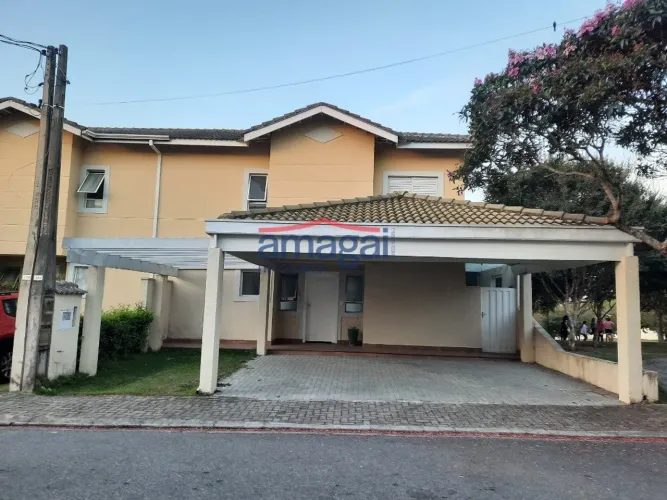 Casa em condomínio com 3 dormitórios no Home e Club Vila Branca