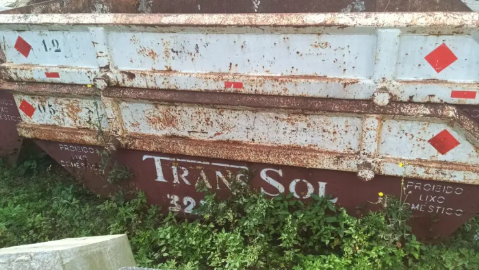 Caçambas estacionárias