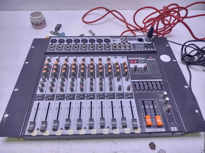 Mesa de som Soundcrafit SX1202 FX COM USB GRAVA AO VIVO SEU SHOWW