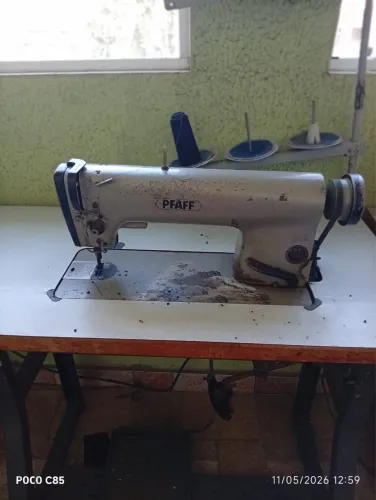 Máquina Reta Industrial Pfaff 