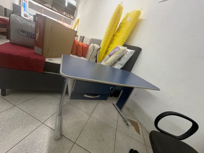 Mesa de escritório 1m20 x 60cm