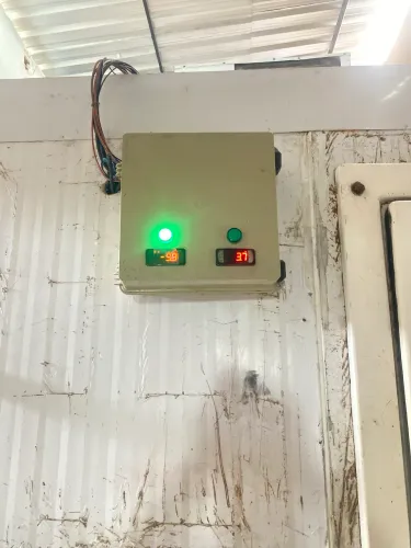 Câmera fria 2 parte um sendo refrigerado e outra para congelamento 