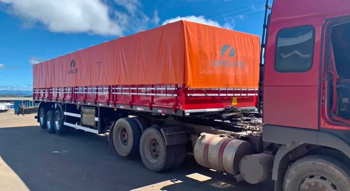 Vendo carreta LS graneleira ano 2024