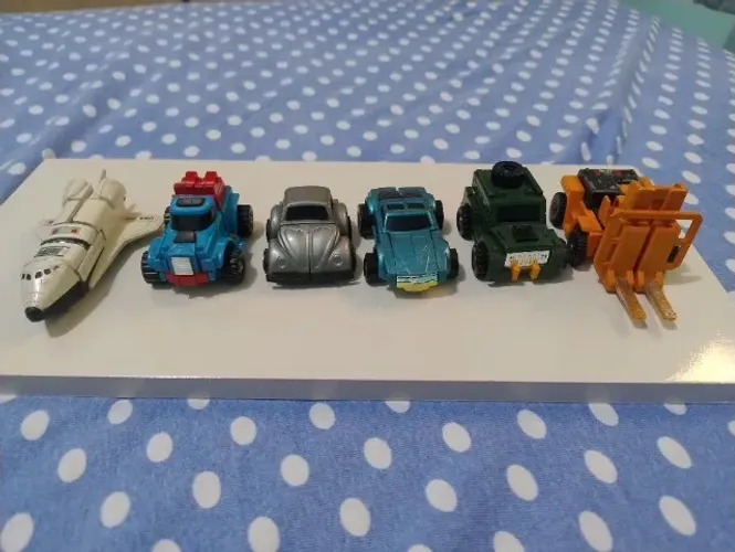 Vende-se esses carrinhos Transformers anos 80 mimo estrela 