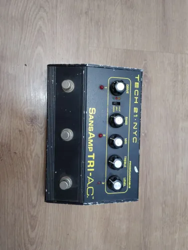 Tech 21 NYC SansAmp TRI AC
