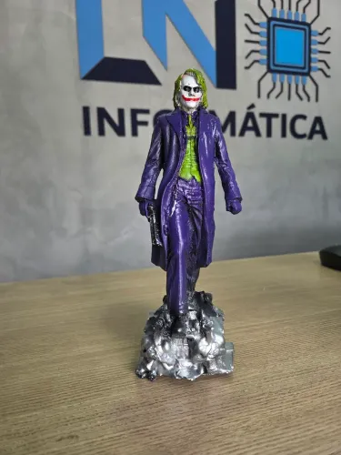 Boneco personagem coringa