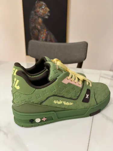 Tênis Louis Vuitton LV Trainer (edição dia dos namorados) 100% original