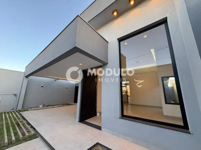 CASA RESIDENCIAL à venda, 3 quartos, 3 suítes, 2 vagas, Praça Alto Umuarama - Uberlândia/M