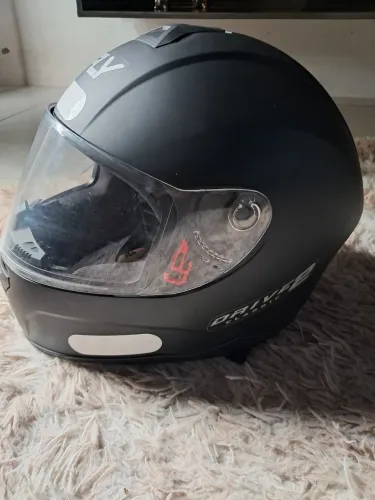Capacete top! Usado poucas vezes