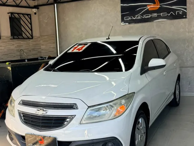 Chevrolet Onix Plus LT 1.0 12V Flex Mec. 4P 2014