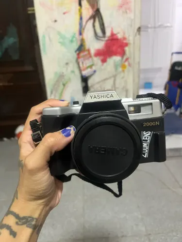 Câmera analógica yashica 2000n