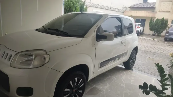 Fiat Uno Vivace Celeb. 1.0 EVO F.flex 8V 5P 2012