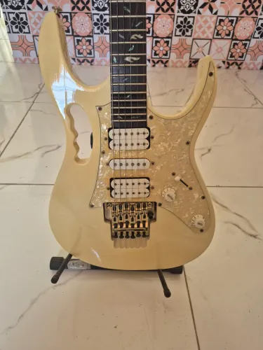 GUITARRA IBANEZ STEVEN VAI,  ÚNICA!!
