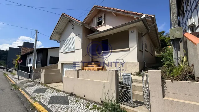 Casa à venda no Centro de São Bento do Sul | 245m²