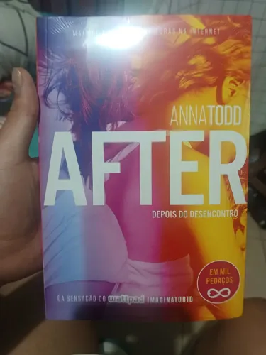 Livro AFTER LACRADO