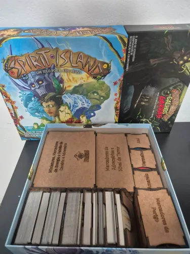 Spirit island +exp Galhos e Garras