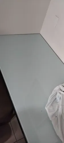Mesa de vidro branco