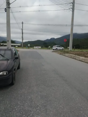 TERRENO ATERRADO, RUA ASFALTADA, PRONTO PARA CONSTRUIR!!!