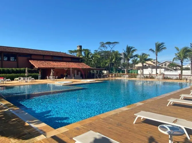 Charmoso Village Disponível para Locação em Condomínio Fechado a 150 Metros da Praia de Ma