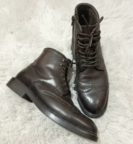 Bota Masculina Massimo Dutti - Brogue em Couro Premium