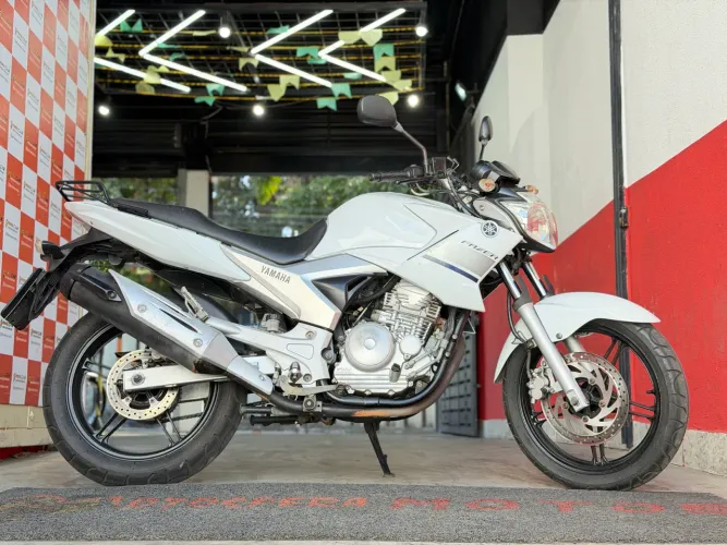 YAMAHA FAZER 250cc 2014 | DISPONÍVEL