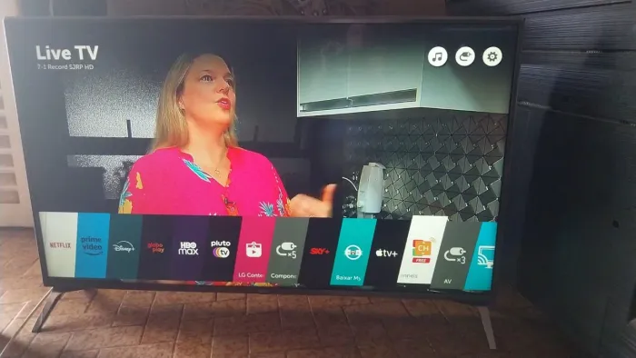 Vendo tv lg 49 polegadas smart