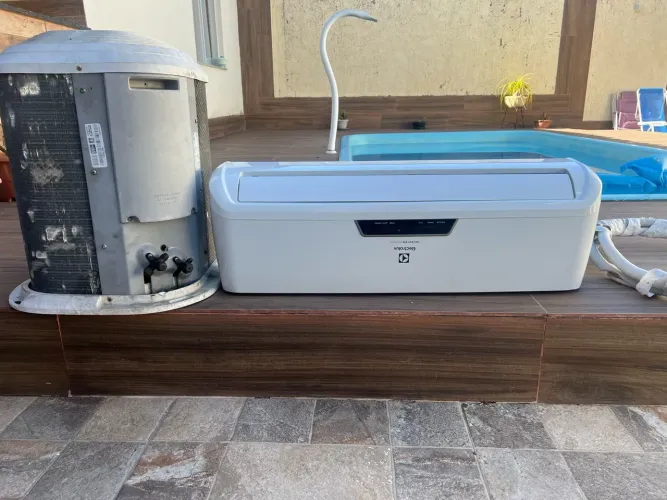 Vendo ar-condicionado Electrolux invert 9.000 btus com defeito