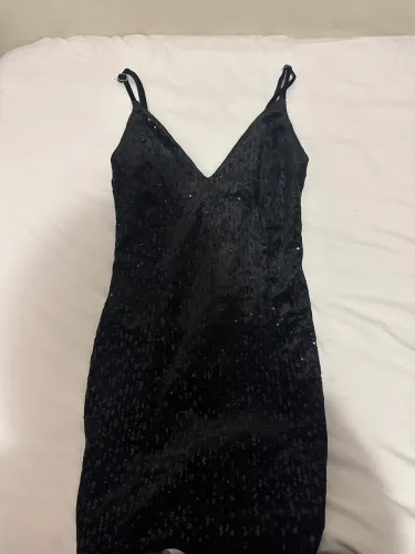 vestido tubinho preto com brilho youcom